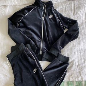 Nike Valour Women’s Set